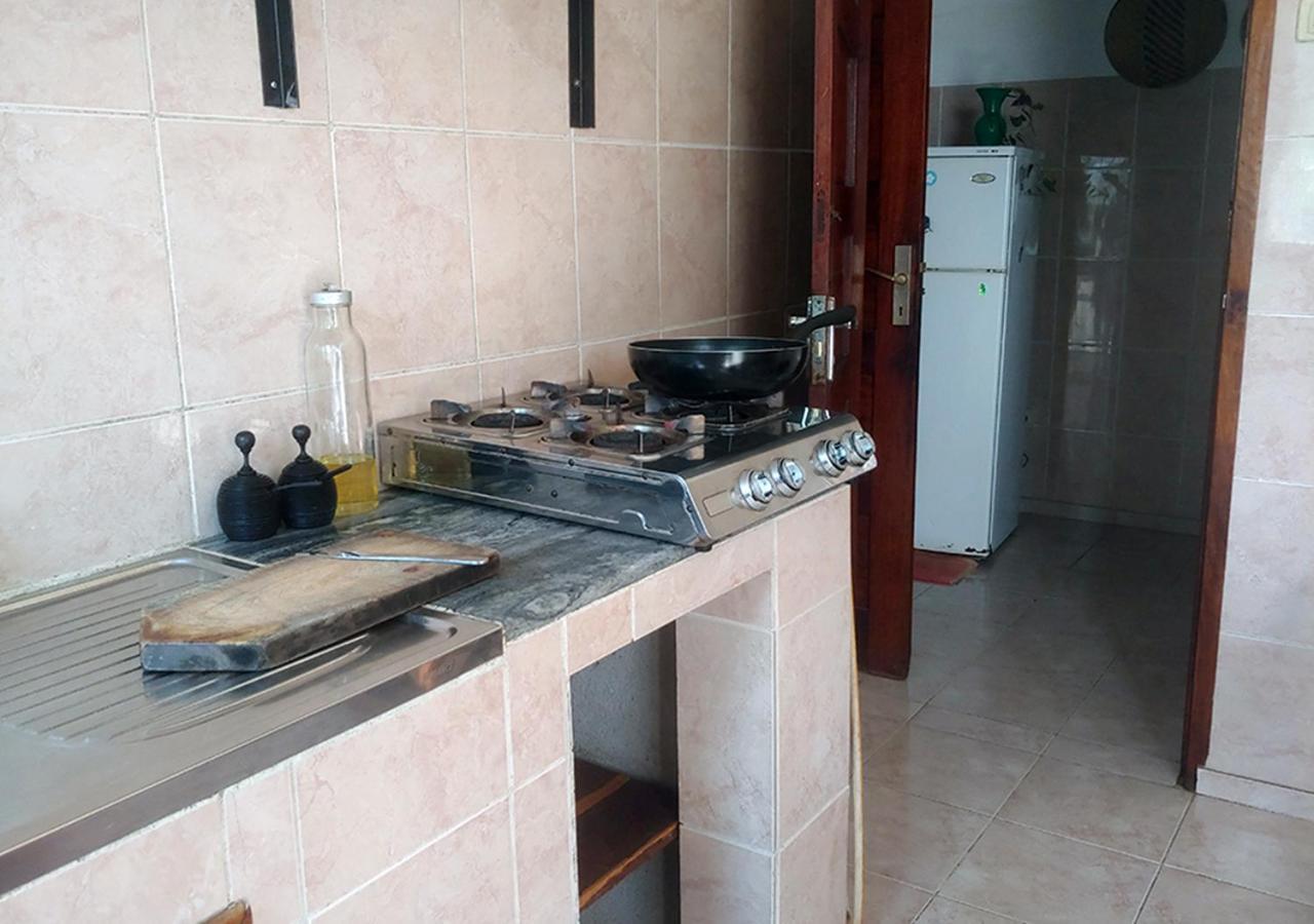 Ruby - Casa De Hospedes - Backpackers Нампула Экстерьер фото